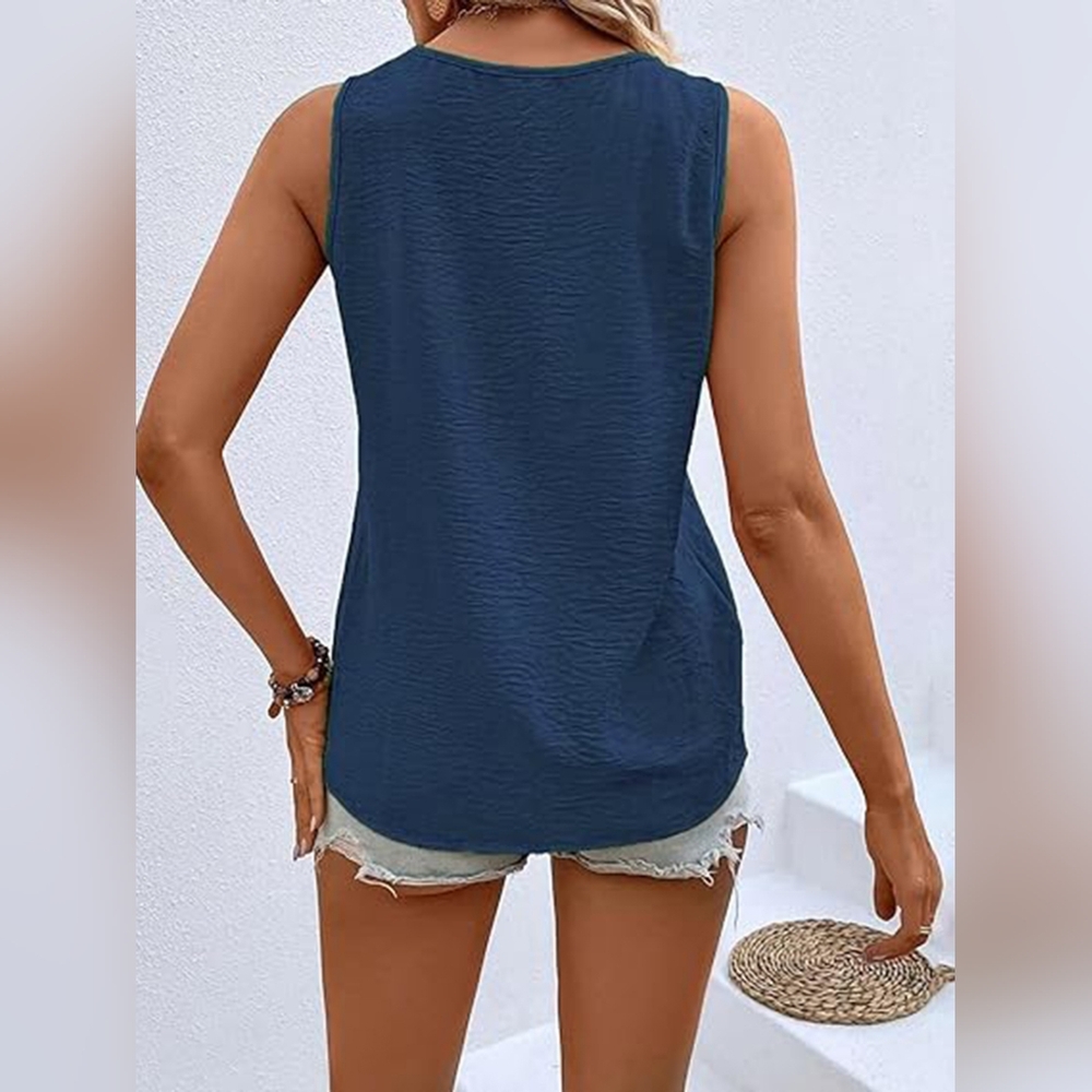 Fitted Blue Buttoned Tank Top - Picture 3 of 8
